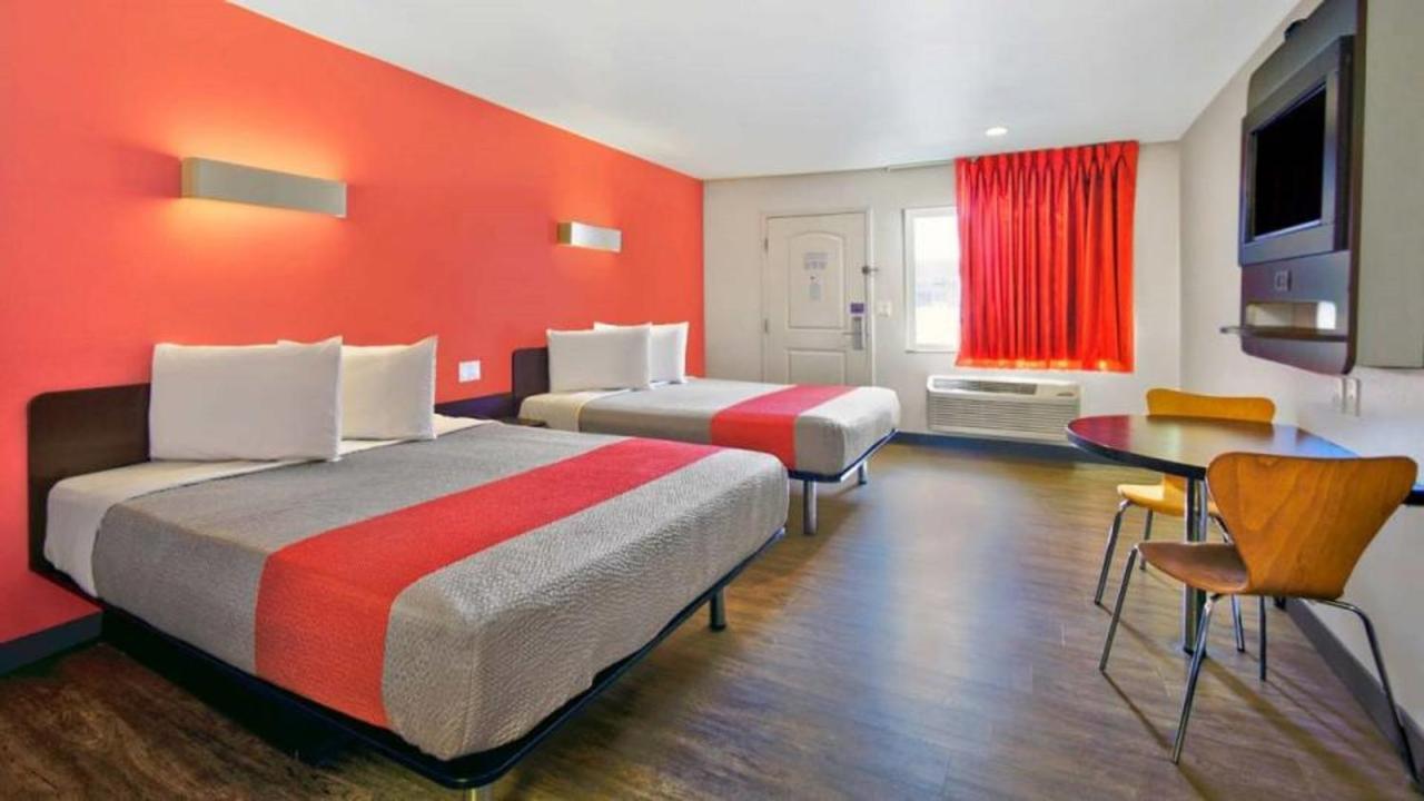 Motel 6 فيكتورفيل المظهر الخارجي الصورة